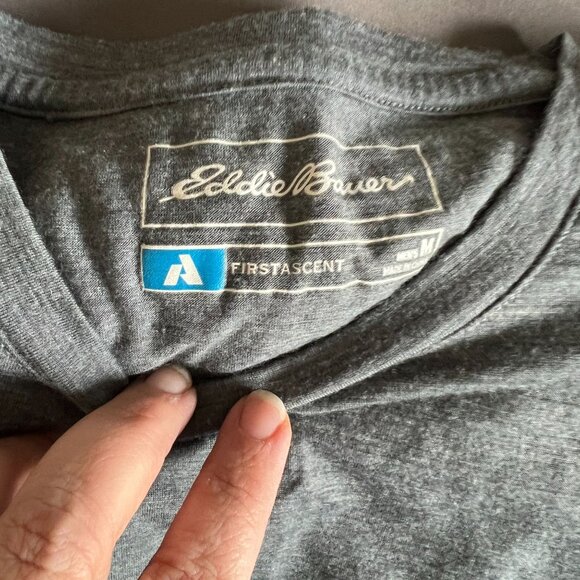 Eddie Bauer Mens Gray Long-Sleeve Crewneck Shirt First Ascent M Lightweight Casu - Picture 2 of 3